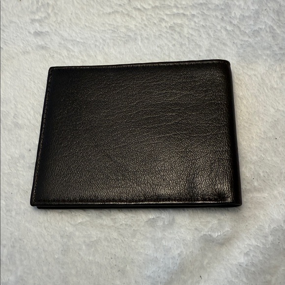 7 pieces - Men's Bond Street Wallet Collection - Black, Brown, and Burgundy - Picture 11 of 16